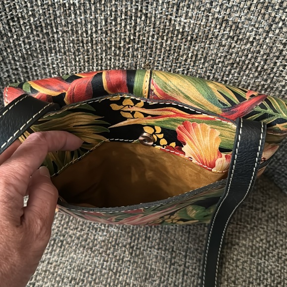 Patricia Nash Floral Crossbody Purse - Picture 4 of 12
